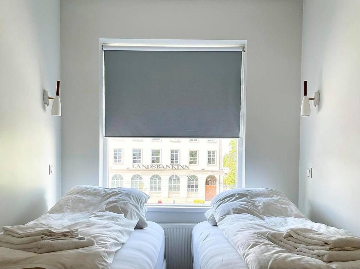Day Dream Townhall Square Apartments Akureyri Ngoại thất bức ảnh